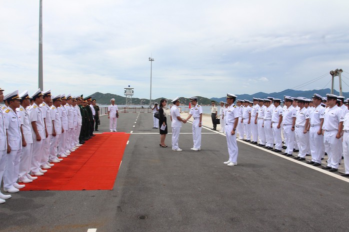 Tàu ngầm Kuroshio Nhật Bản thăm Cam Ranh - Ảnh 2. Tàu ngầm Kuroshio Nhật Bản thăm Cam Ranh - Ảnh 2.